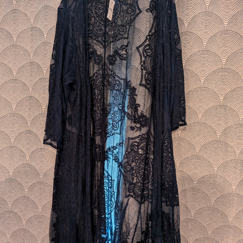 Elegant Navy Lace Kimono Robe